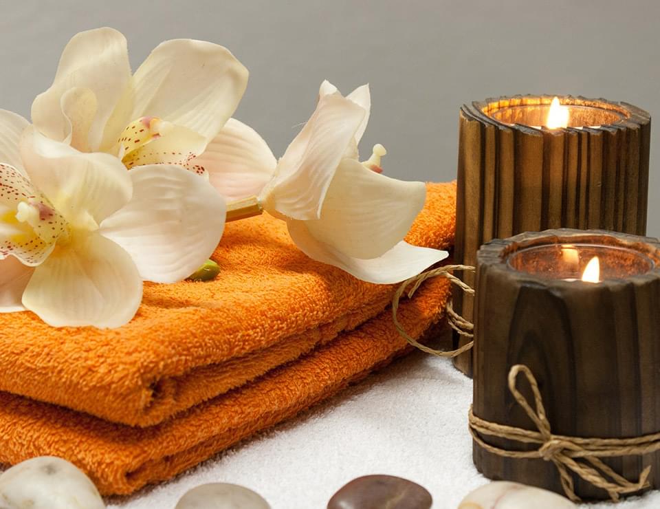Massage relaxant corps institut Nao Hollain